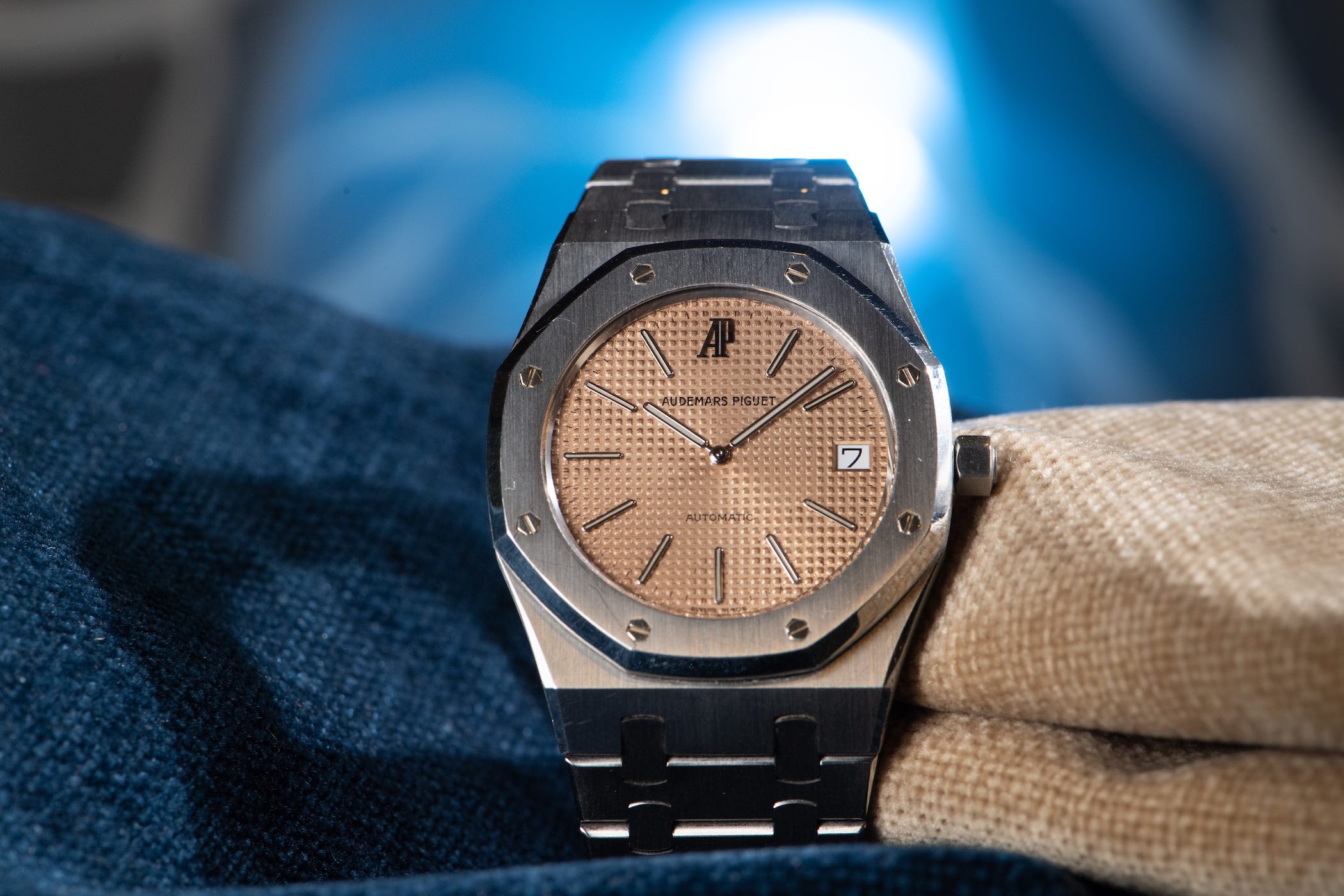 VP Bank x Huber x AP 
Creating Real Watch Ownership Rights on Blockchain
